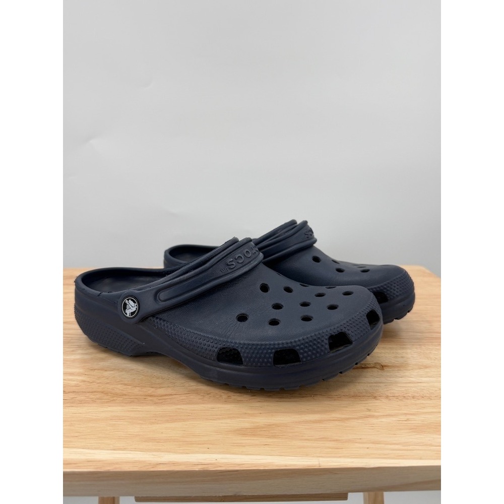 Crocs Classic Clog Navy Blue Closed Toe Slip On Easy On Waterproof Comfort Shoes